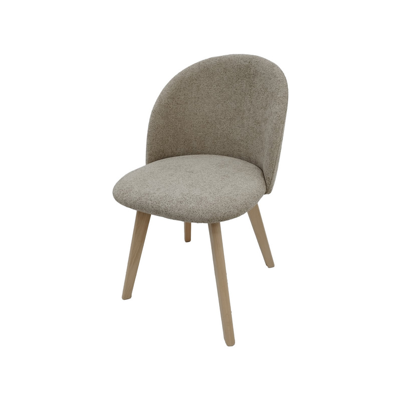 F-CH101-BE Franklin chair in beige fabric with wooden legs